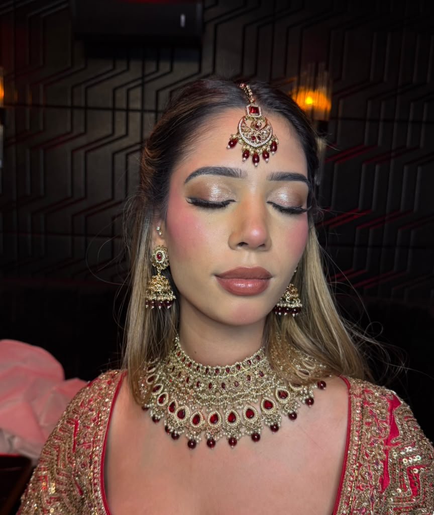 Bridal Eye Makeup Tikka Closeup