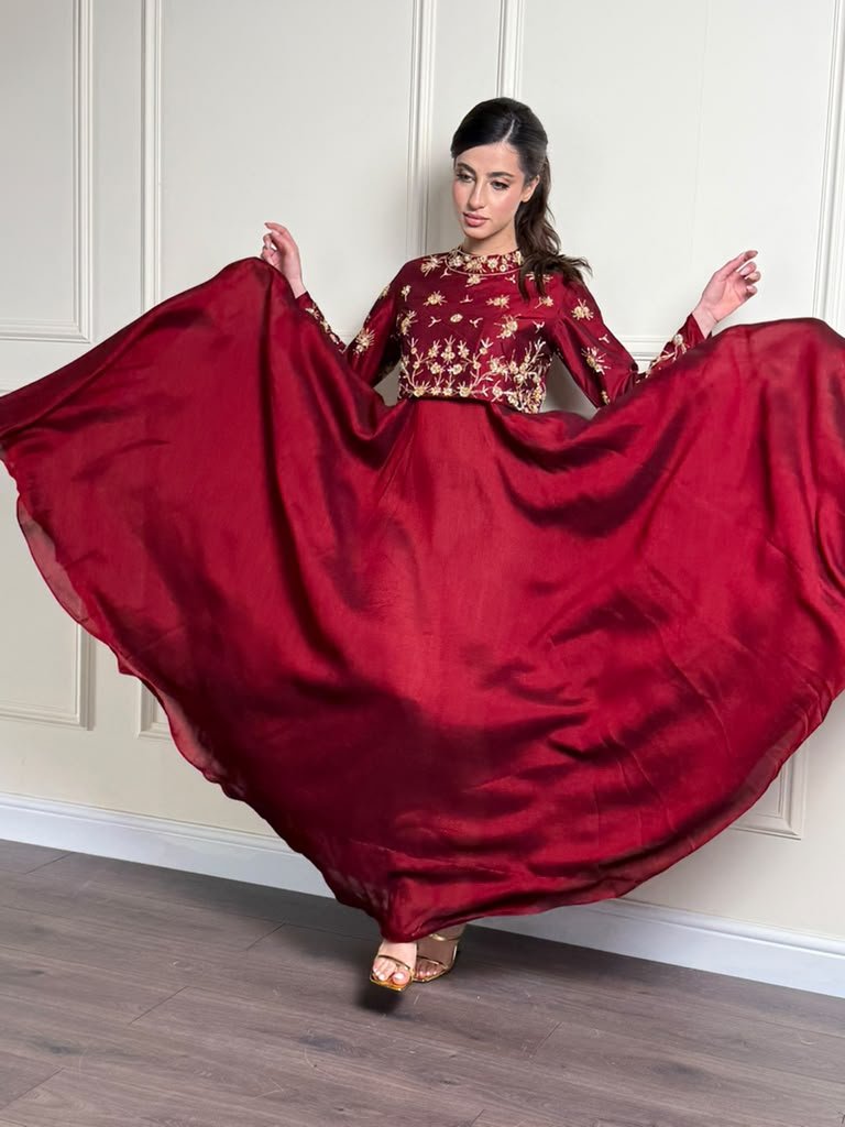 Red Outfit Twirl Dupatta